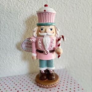 Sugarplum Dreams Pink Christmas Nutcracker Figurine‎ Candy Cane & Cupcake NEW
